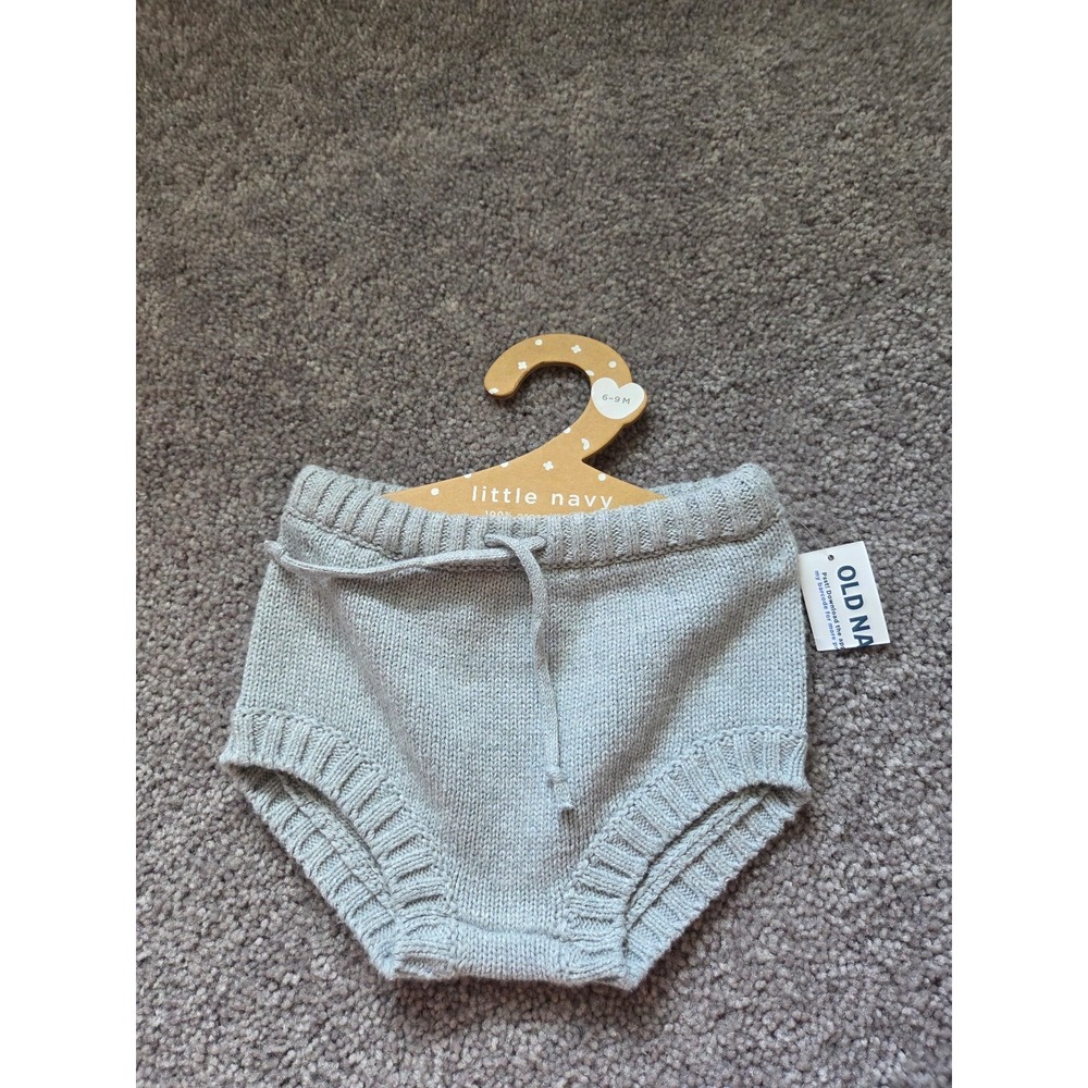 Old‎ navy baby organic bloomers 6-9 mos